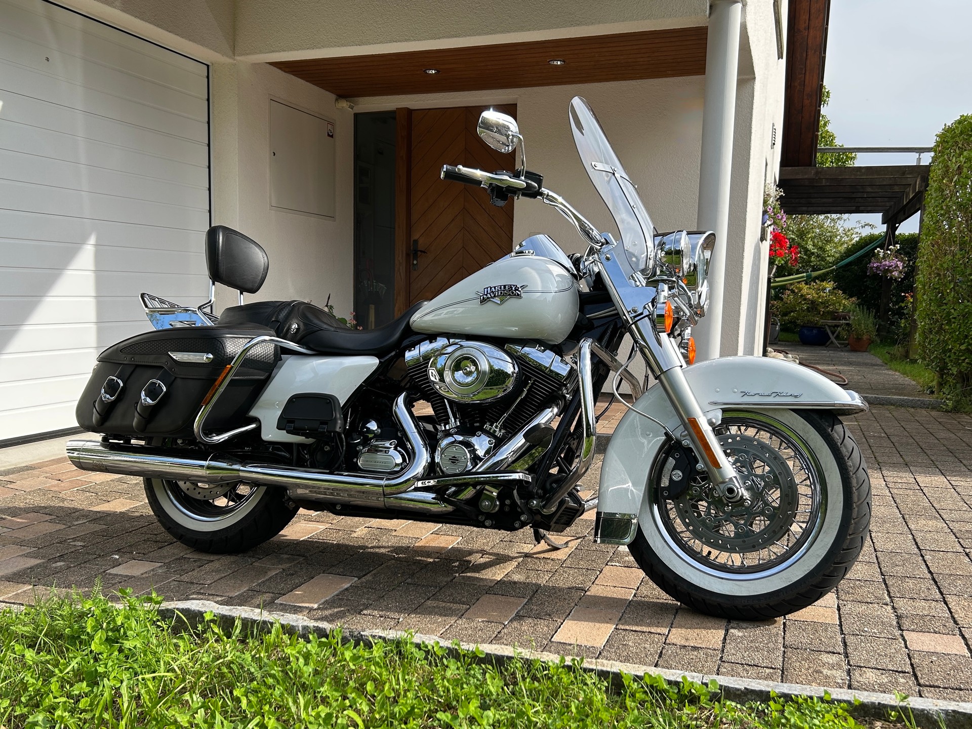HARLEY-DAVIDSON FLHRC Road King Classic 103 ABS-image-3