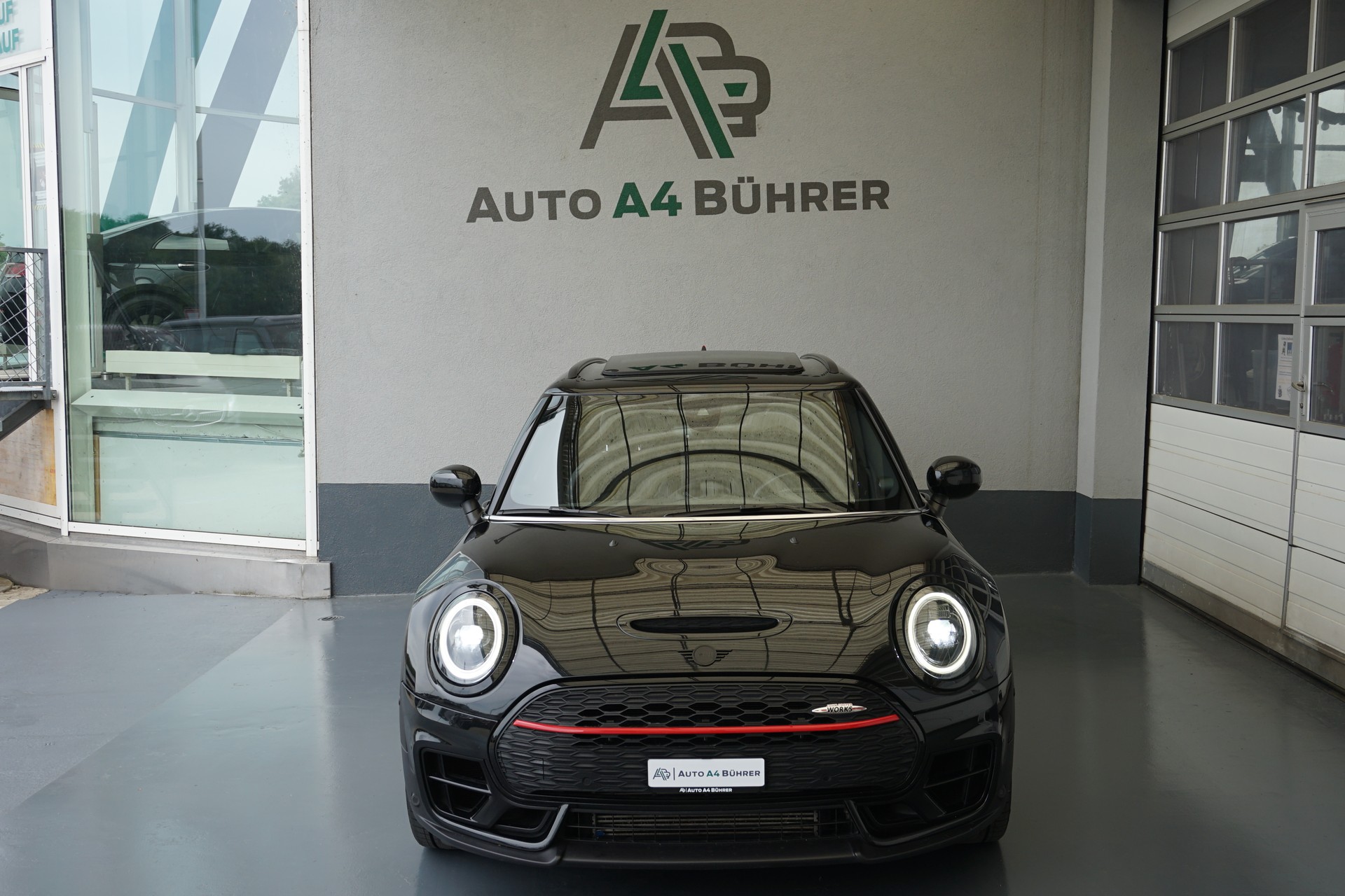 MINI Clubman Cooper JCW ALL4 306PS Automat-image-11