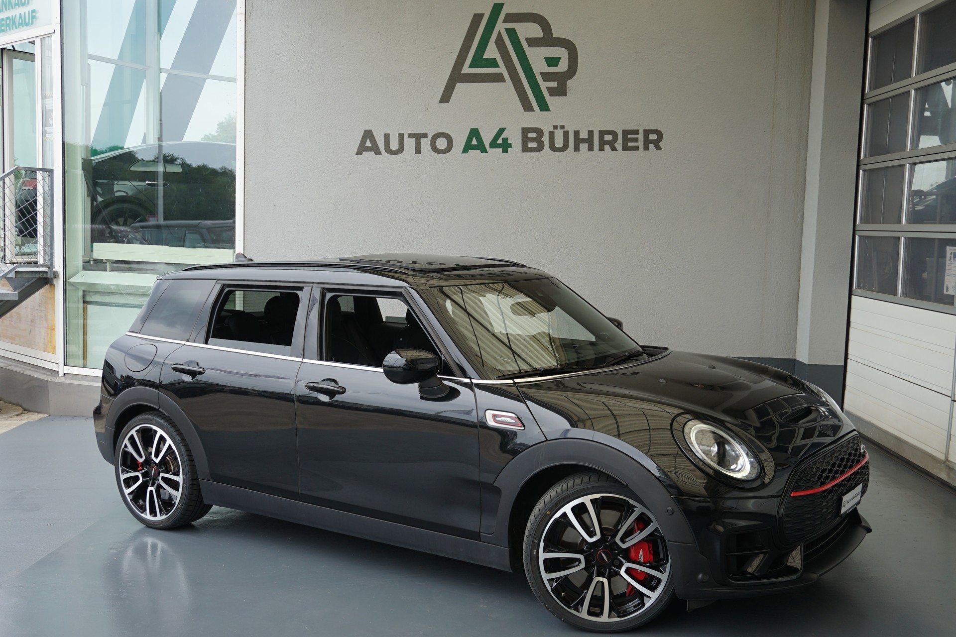 MINI Clubman Cooper JCW ALL4 306PS Automat-showroom-element-2