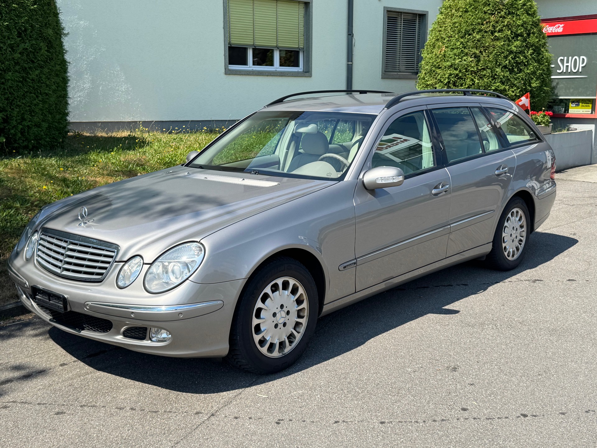 MERCEDES-BENZ E 200 Kompressor Elégance