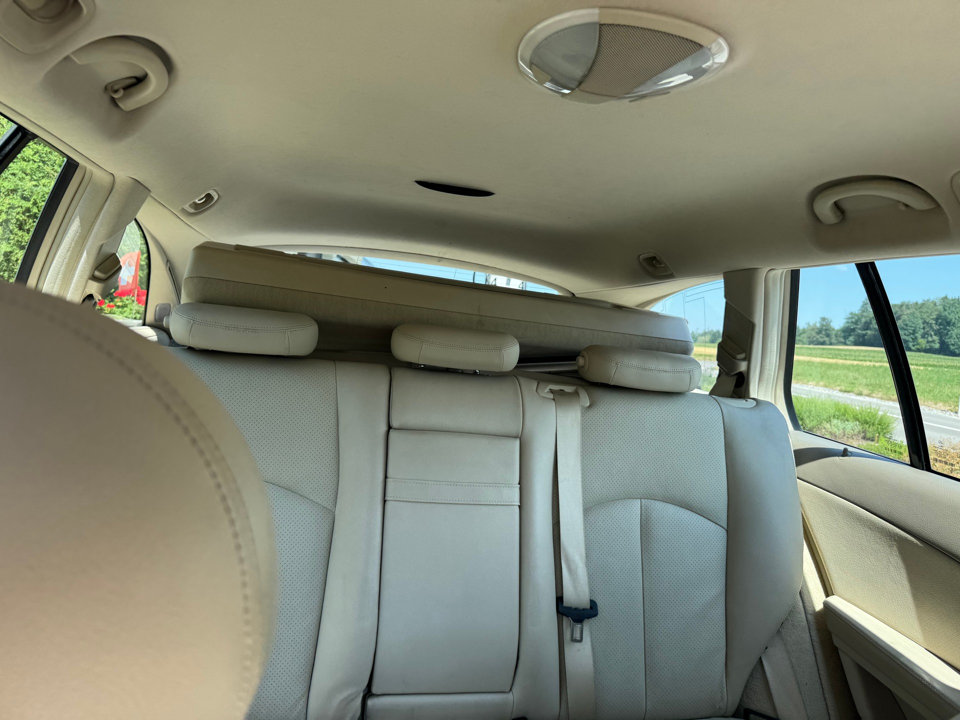 MERCEDES-BENZ E 200 Kompressor Elégance-image-11