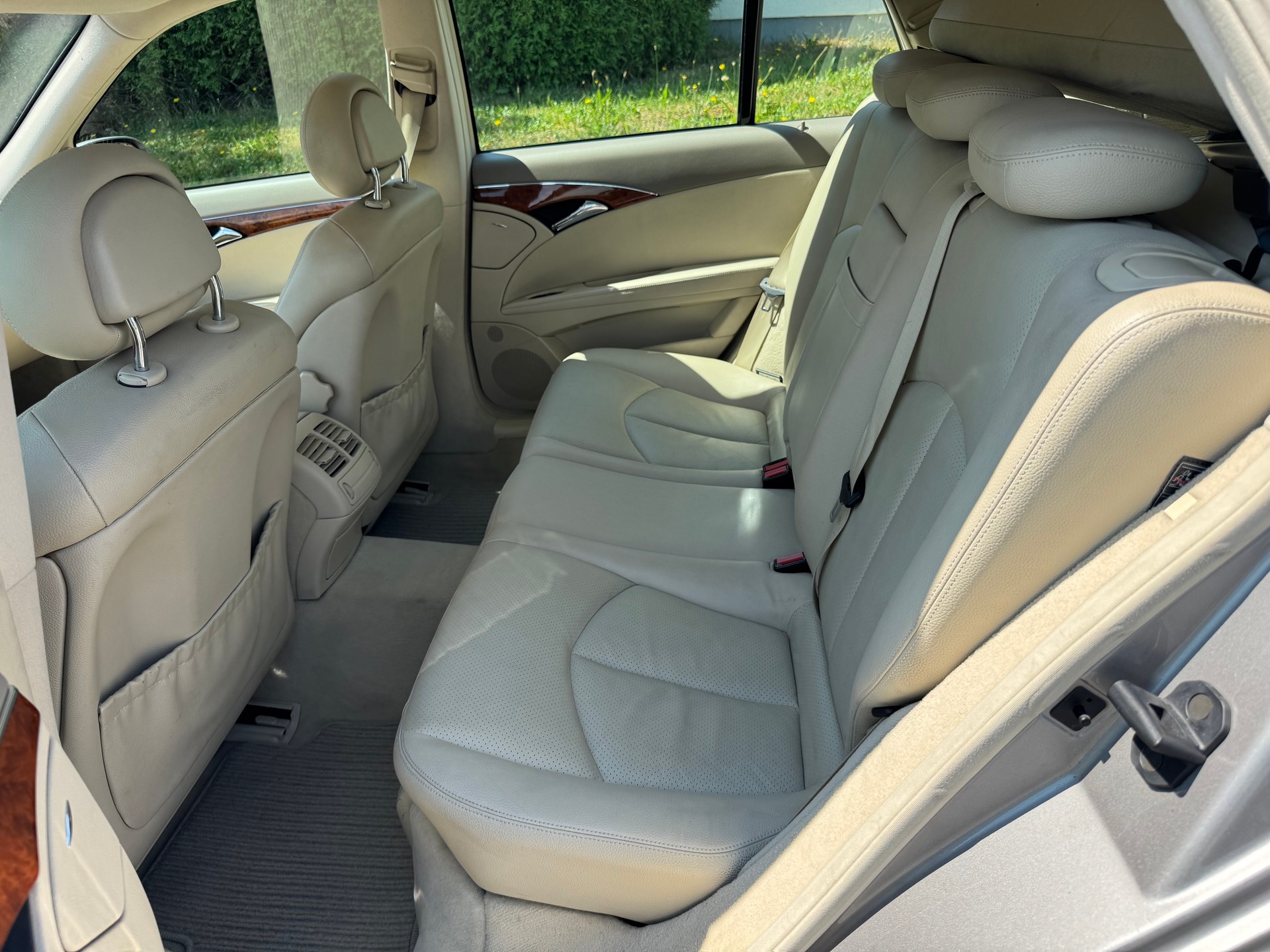 MERCEDES-BENZ E 200 Kompressor Elégance-image-15