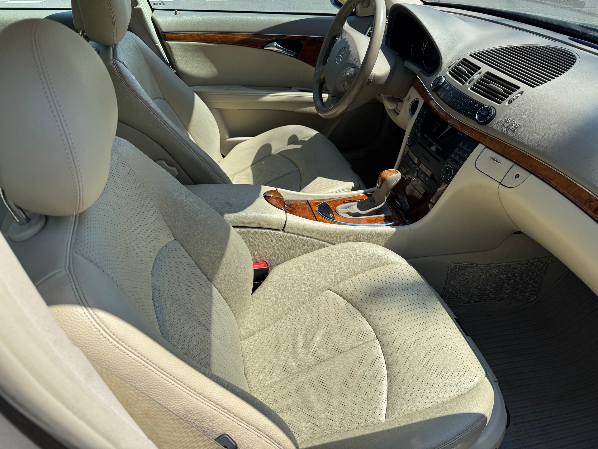 MERCEDES-BENZ E 200 Kompressor Elégance-image-9