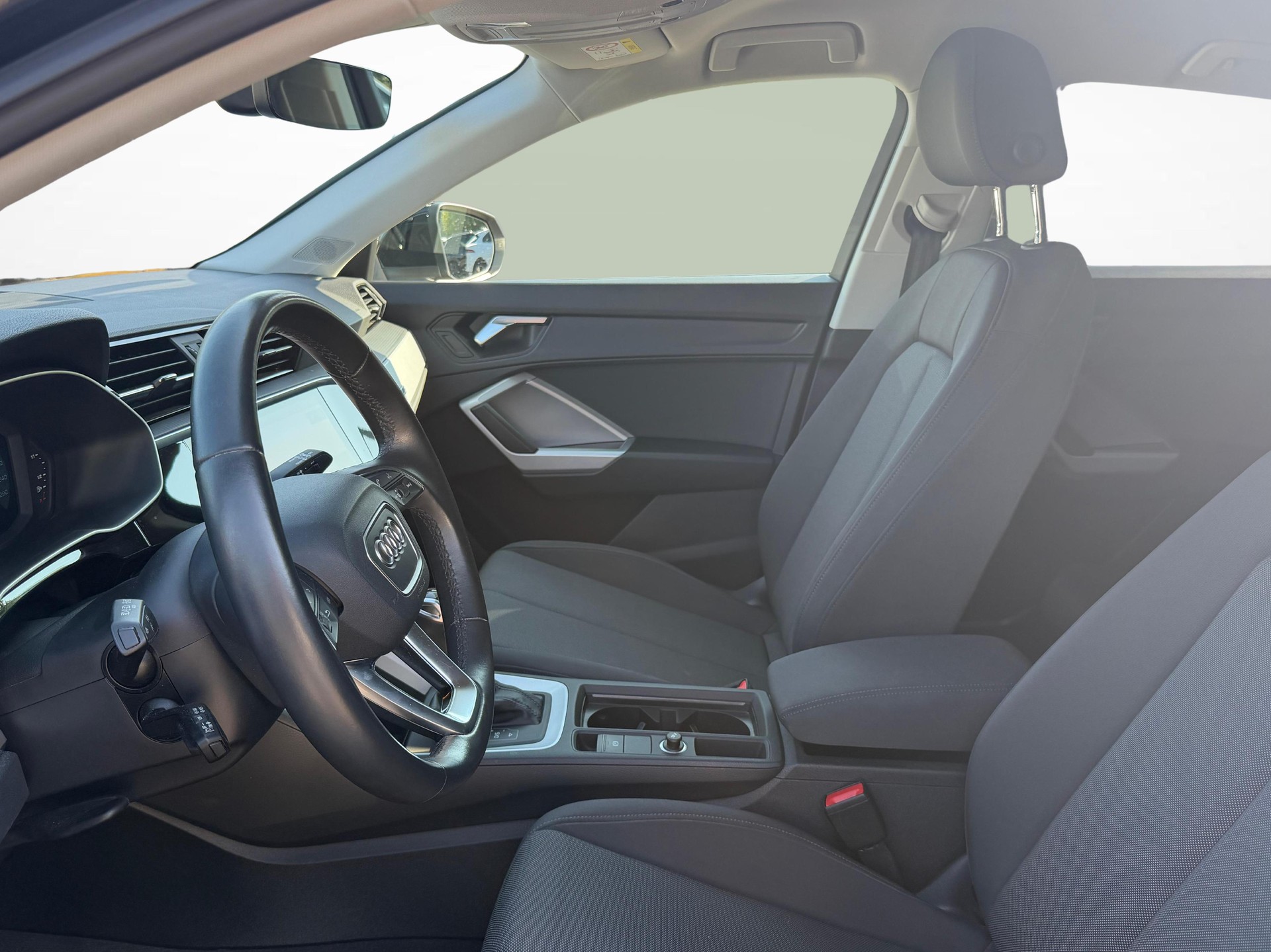 AUDI Q3 Sportback 2.0 35 TDI Attraction quattro S-Tronic-showroom-element-1