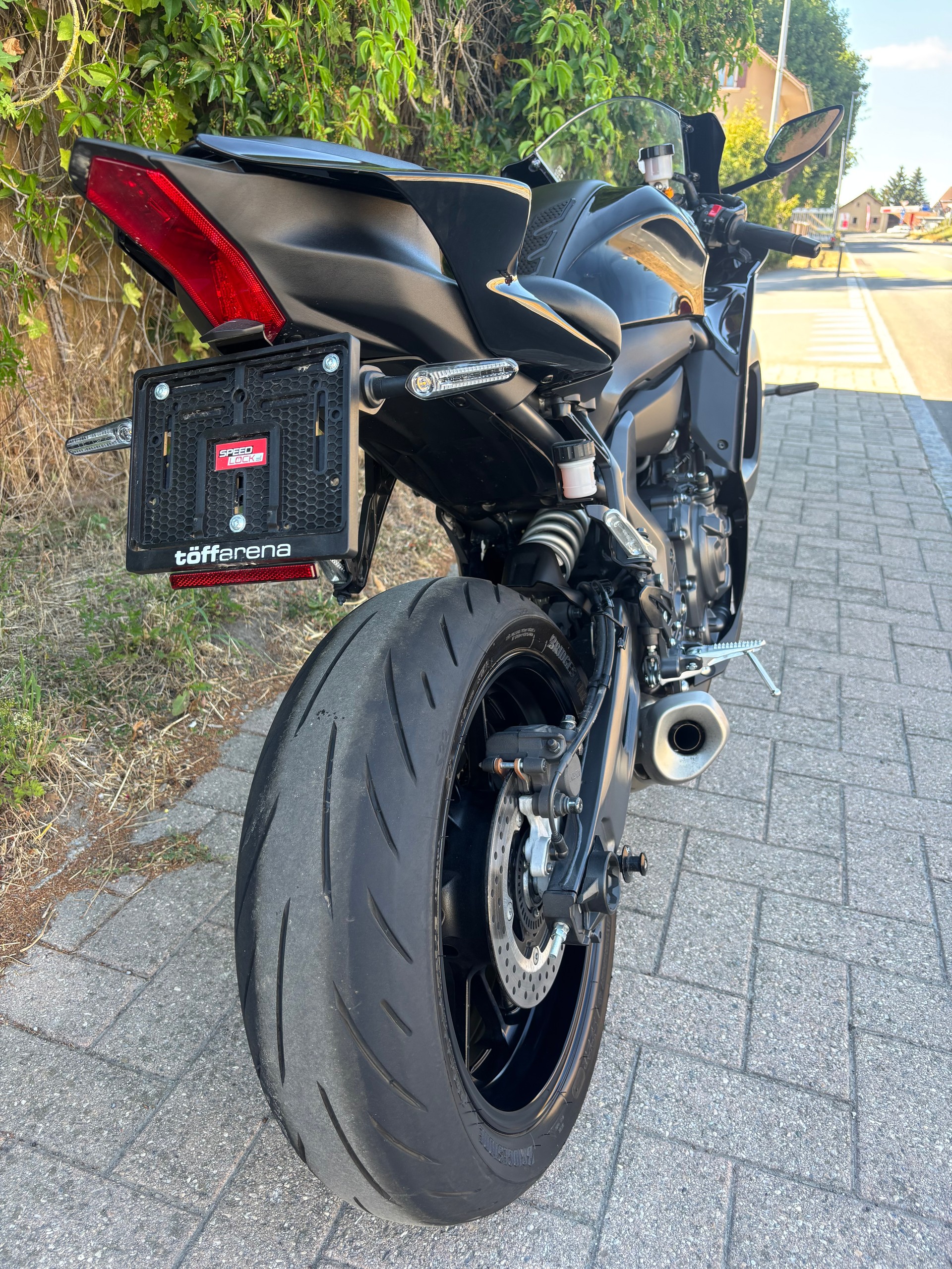 YAMAHA YZF-R7 (35kW)-image-8