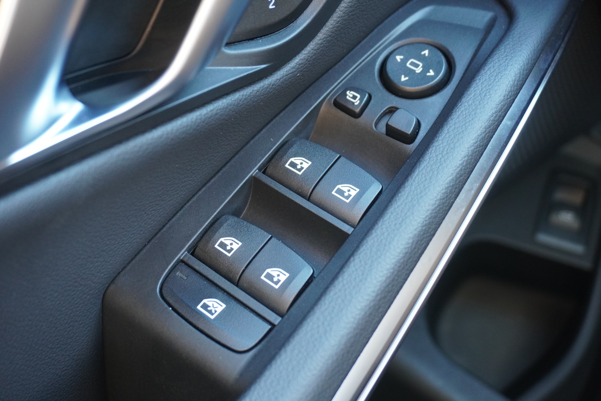 BMW 320d xDrive 48V Touring Steptronic M Sport-image-43