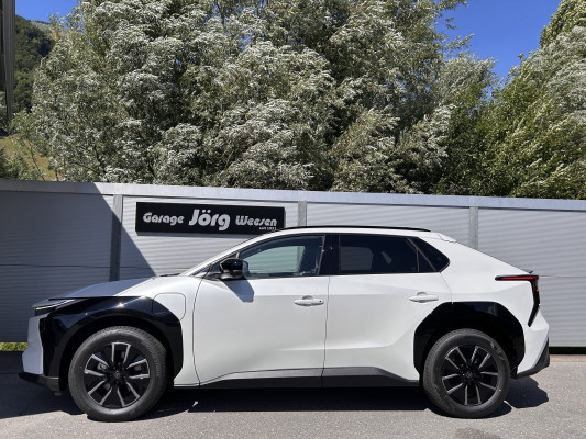 TOYOTA bZ4X Style 73,1 kWh AWD-image-2