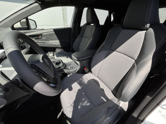 TOYOTA bZ4X Style 73,1 kWh AWD-image-6