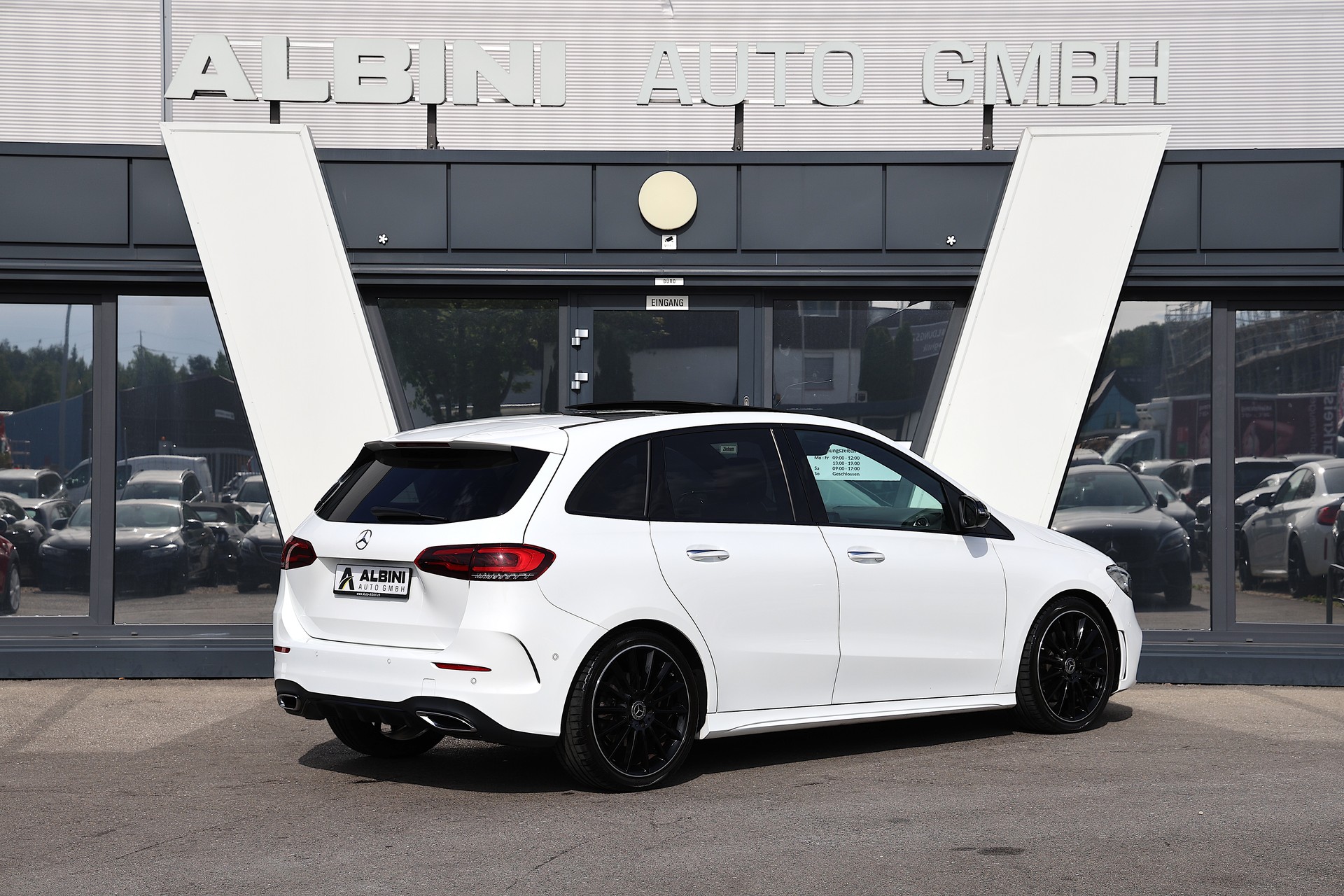 MERCEDES-BENZ B 220 d AMG Line 8G-DCT-showroom-element-3