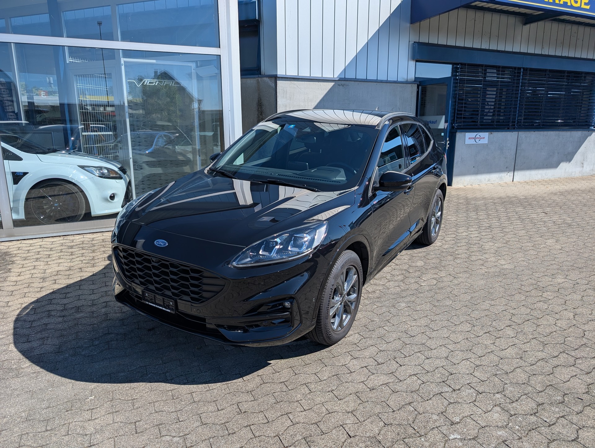 FORD Kuga 2.5 FHEV ST-Line X 4WD