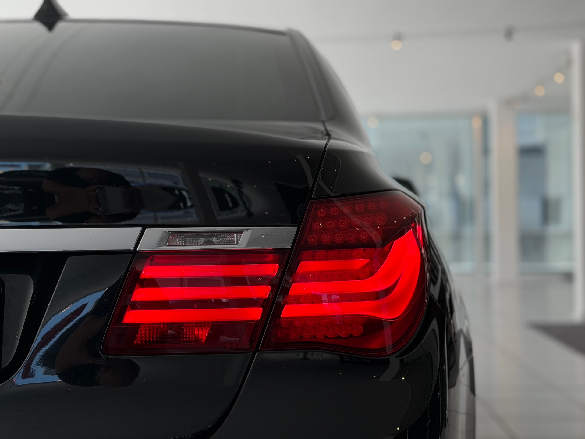 BMW 750Li xDrive individual **Vollausstattung**Frisch ab MFK**-image-26