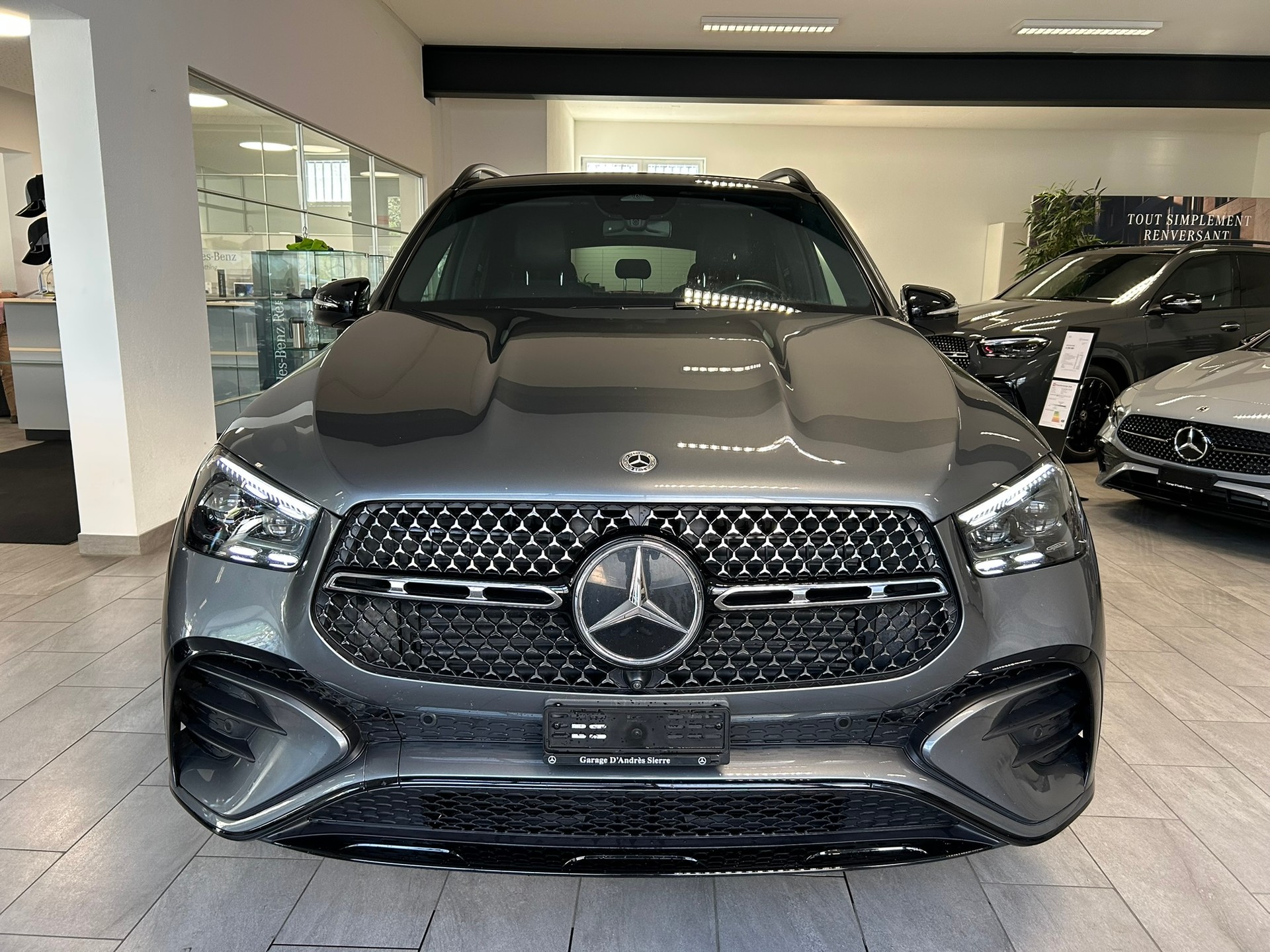 MERCEDES-BENZ GLE 450 4Matic 9G-Tronic-showroom-element-1