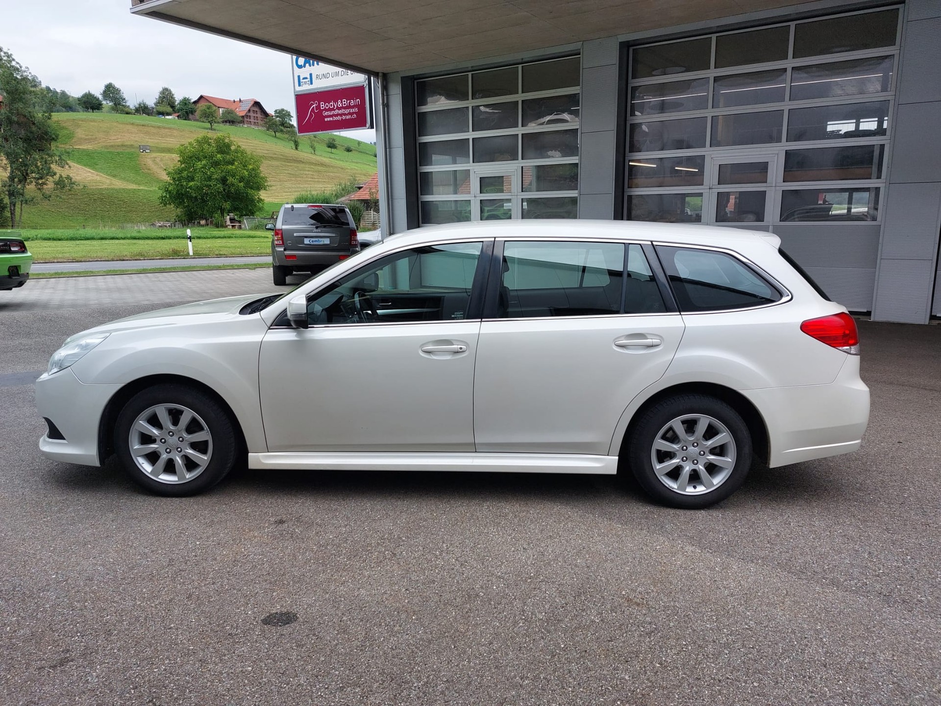 SUBARU Legacy 2.0i Swiss AWD Lineartronic-image-1