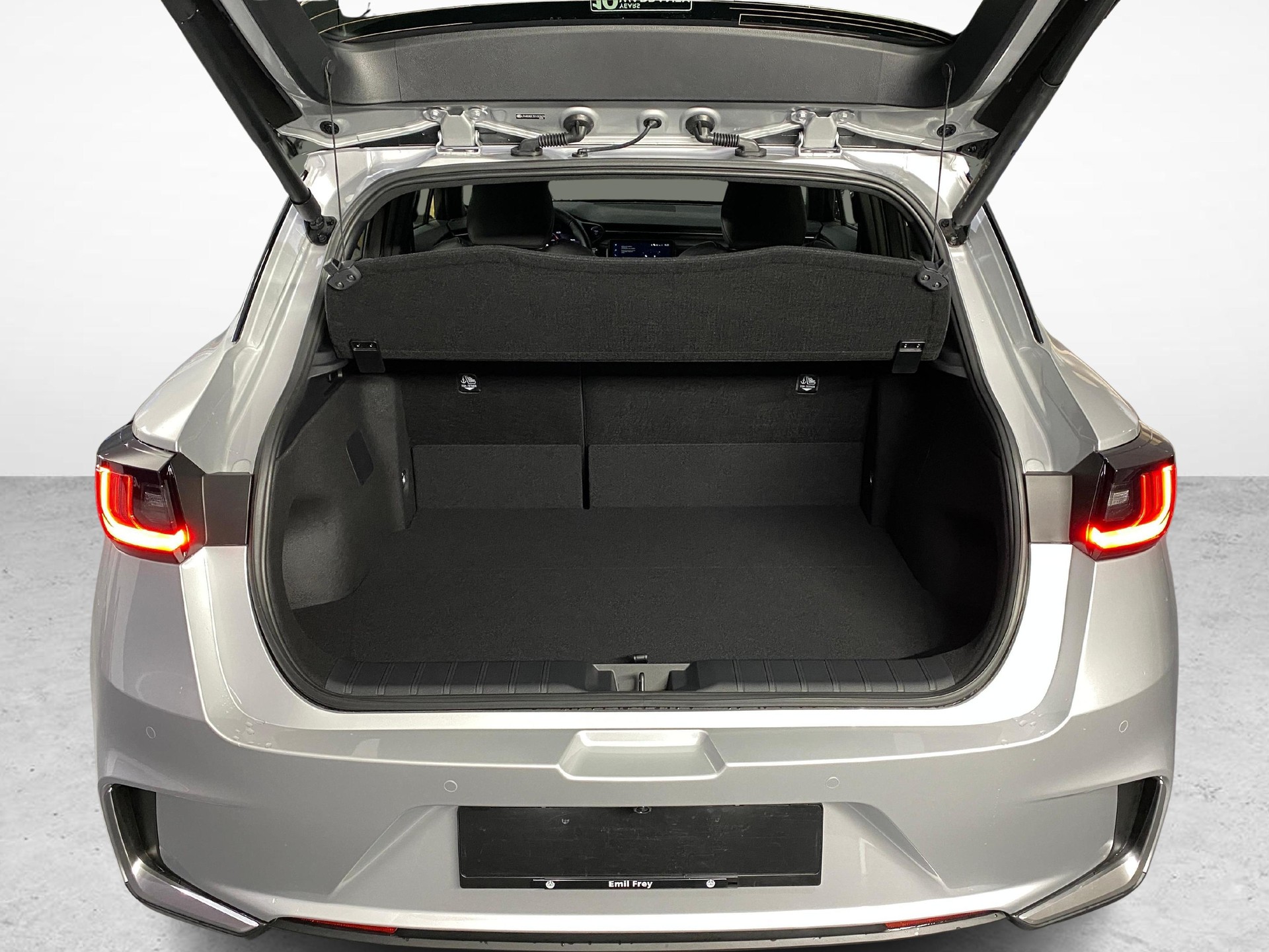 LEXUS LBX 1.5 Hybrid Relax AWD-image-11