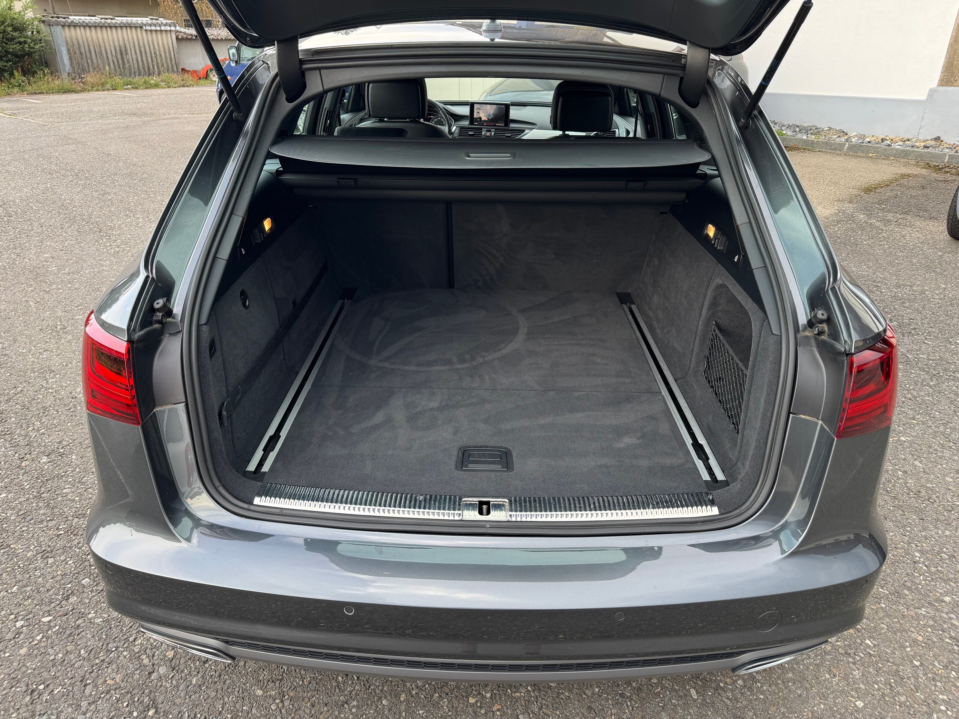 AUDI A6 Avant 3.0 TDI V6 quattro S-tronic-image-13