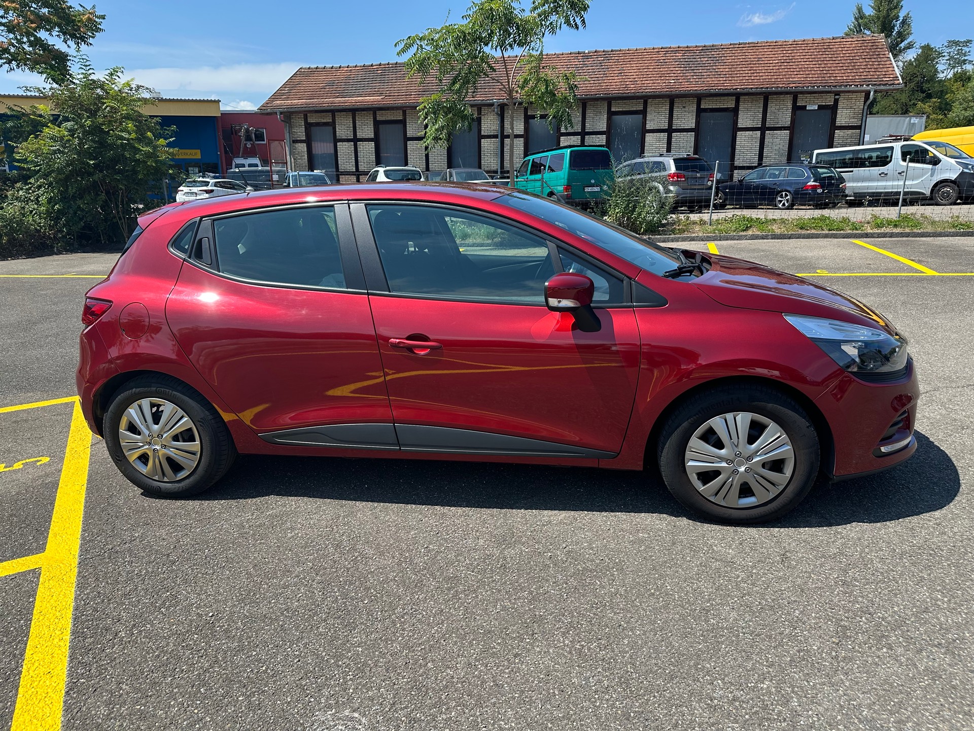 RENAULT Clio 1.2 16V Zen-showroom-element-3