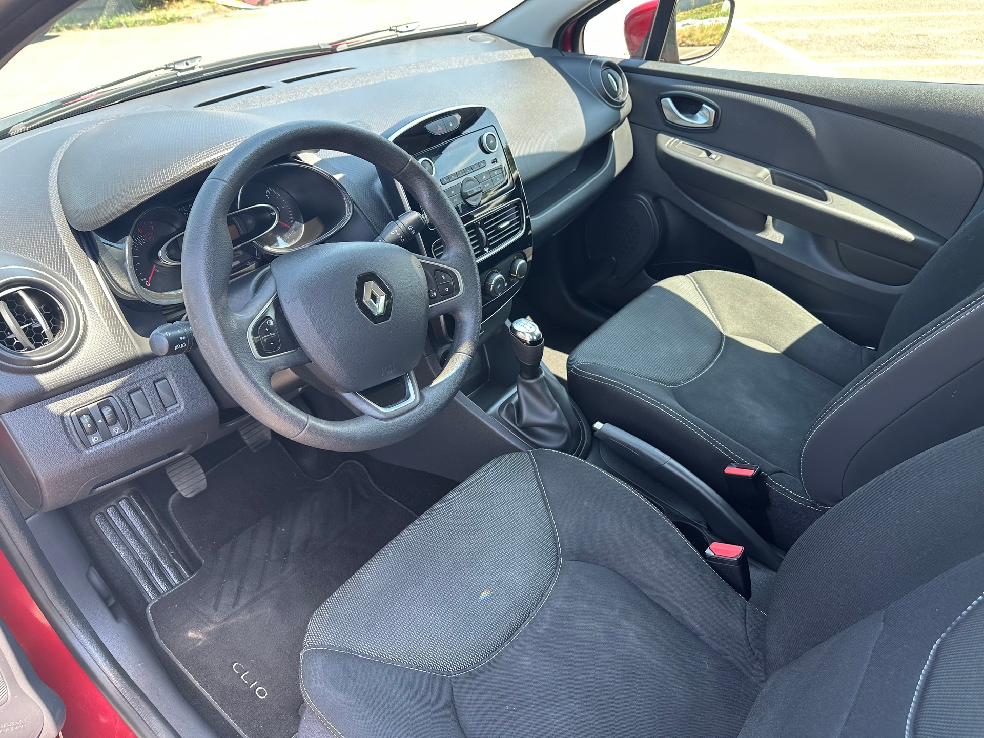 RENAULT Clio 1.2 16V Zen-image-7