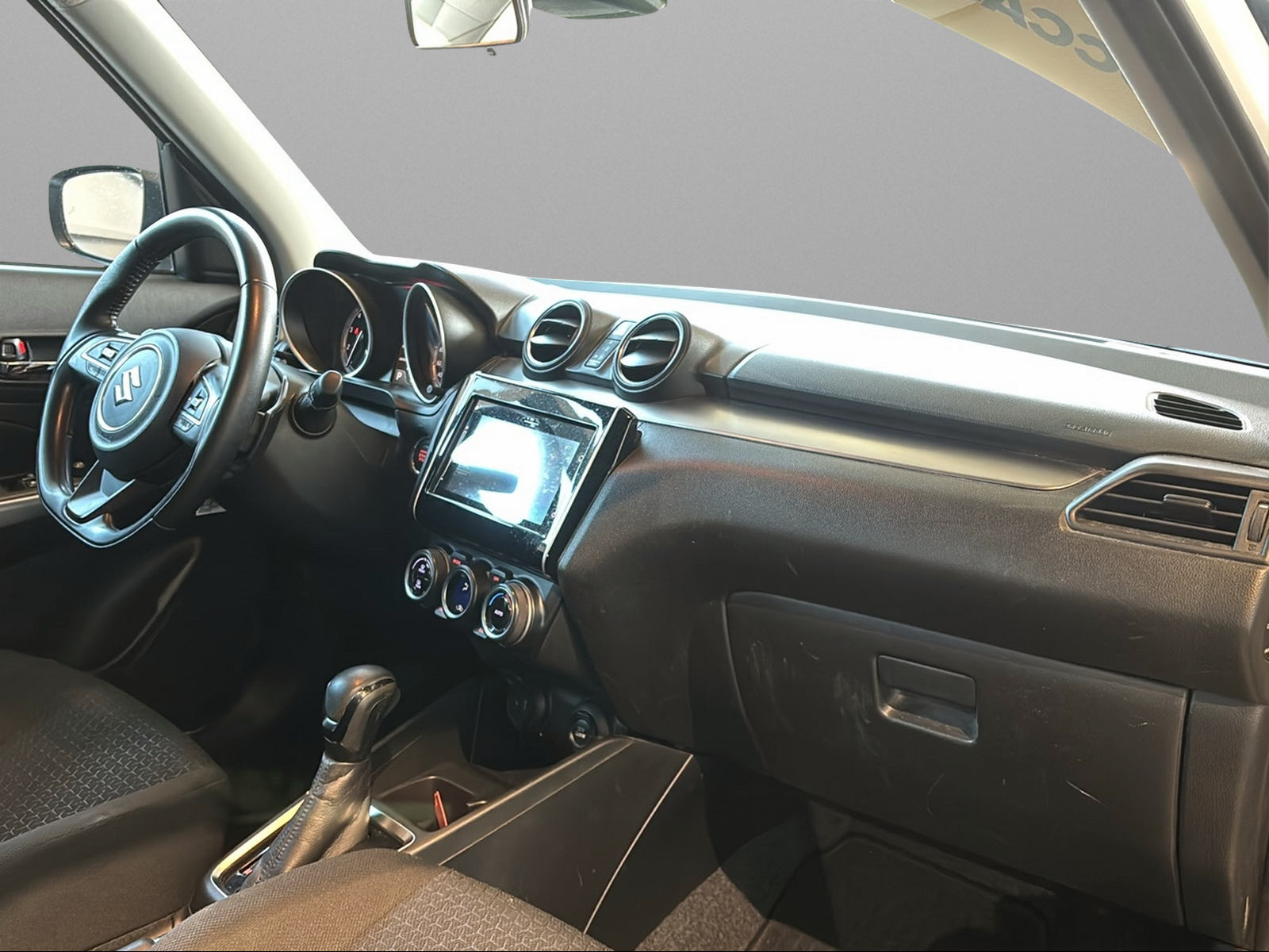 SUZUKI Swift 1.2 Compact Top Hybrid CVT-image-10