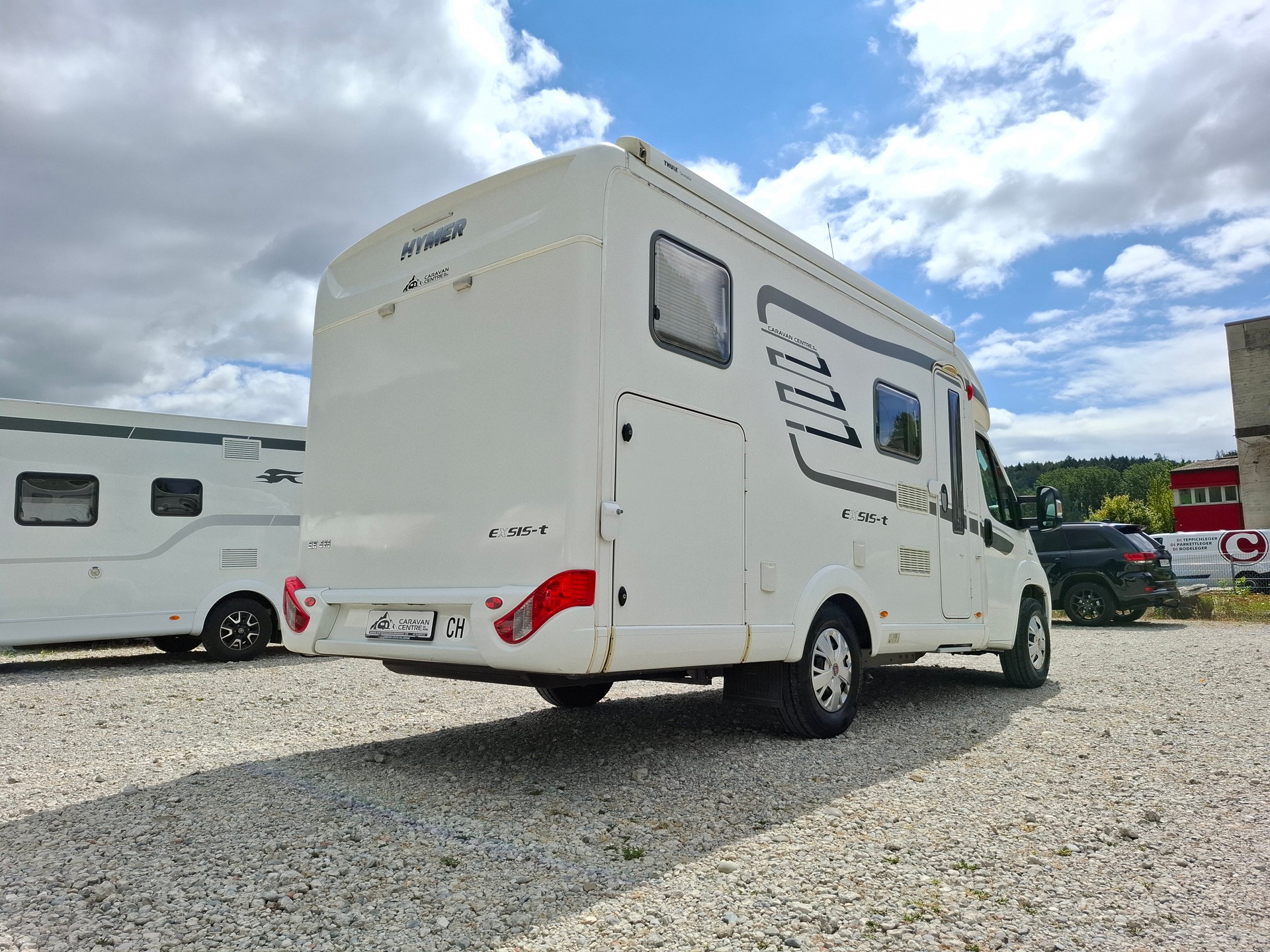 HYMER EXIS t474 - idealer Reisewagen mit Längsbett-image-3