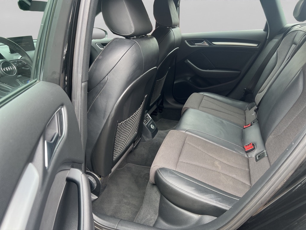 AUDI A3 Sportback 35 TFSI Sport S-tronic-image-9
