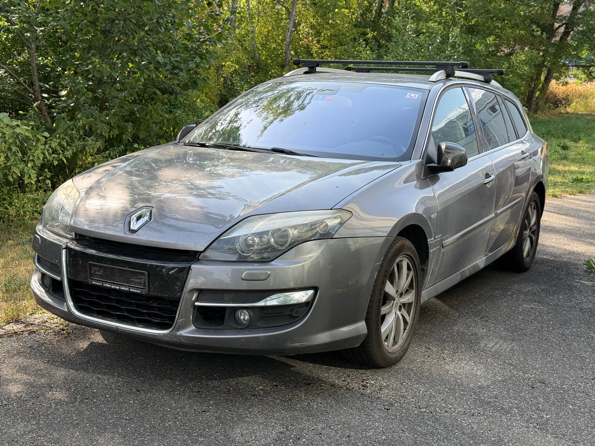 RENAULT Laguna Grandtour 2.0 16V T Bose Automatic-image-1