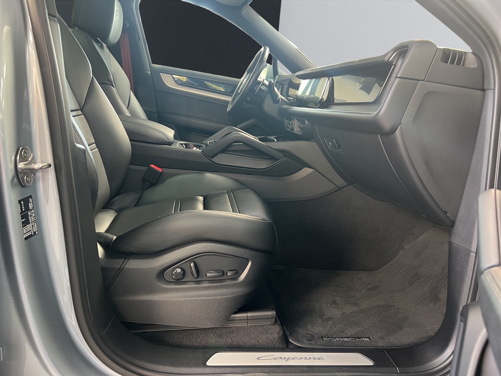 PORSCHE Cayenne Coupé Tiptronic-image-12