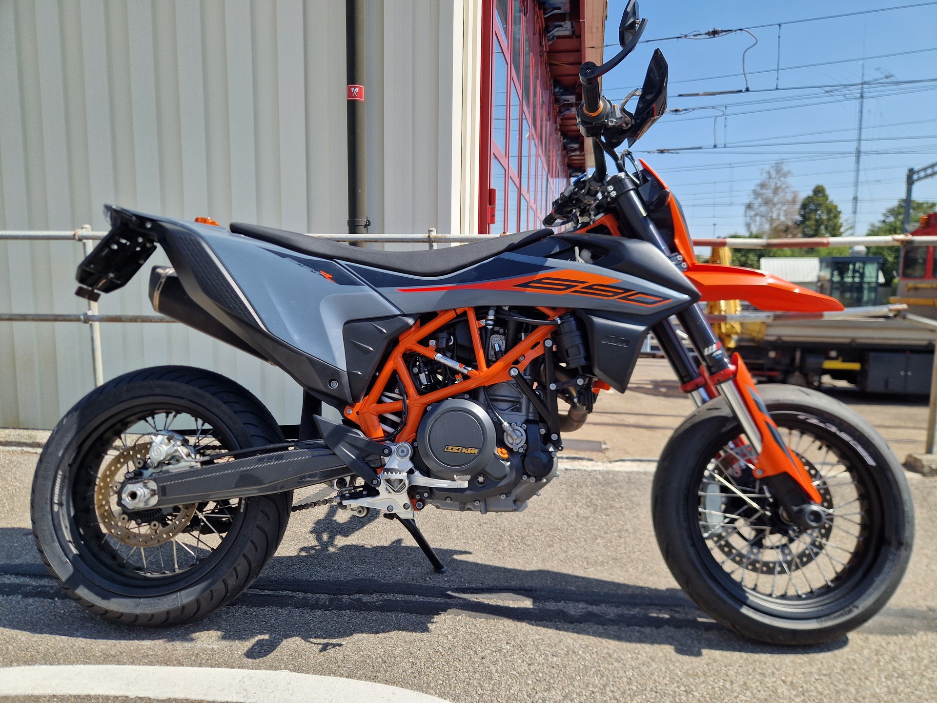 KTM 690 SMC R ABS (35 kW)-image-0