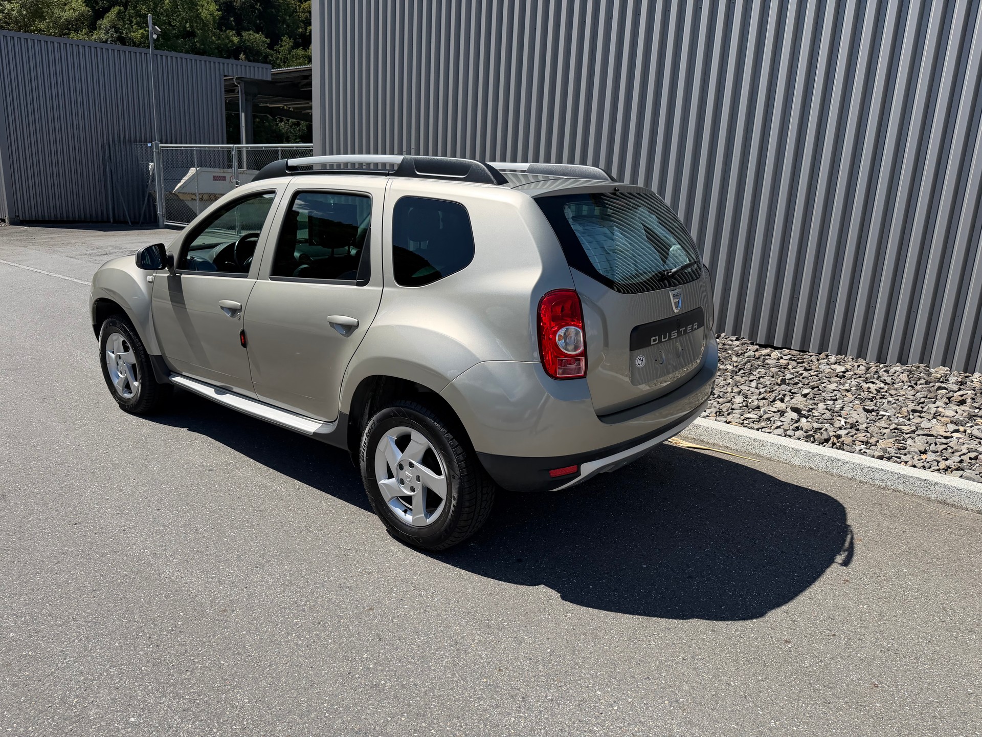 DACIA Duster 1.6 Ambiance 4x4-showroom-element-2
