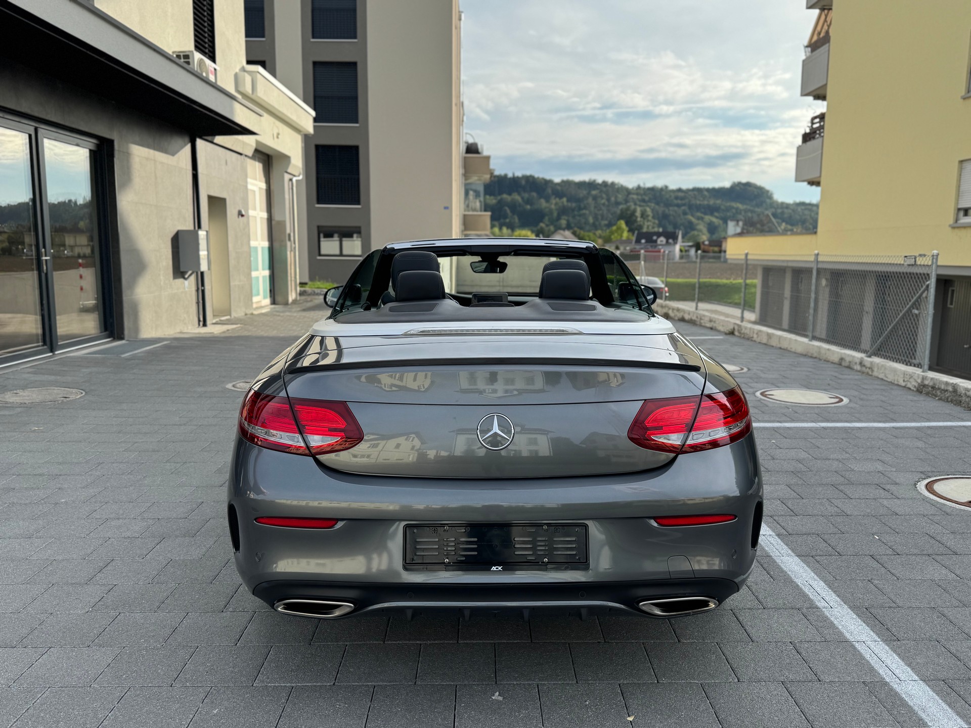 MERCEDES-BENZ C 180 Cabriolet AMG Line 9G-Tronig-showroom-element-3