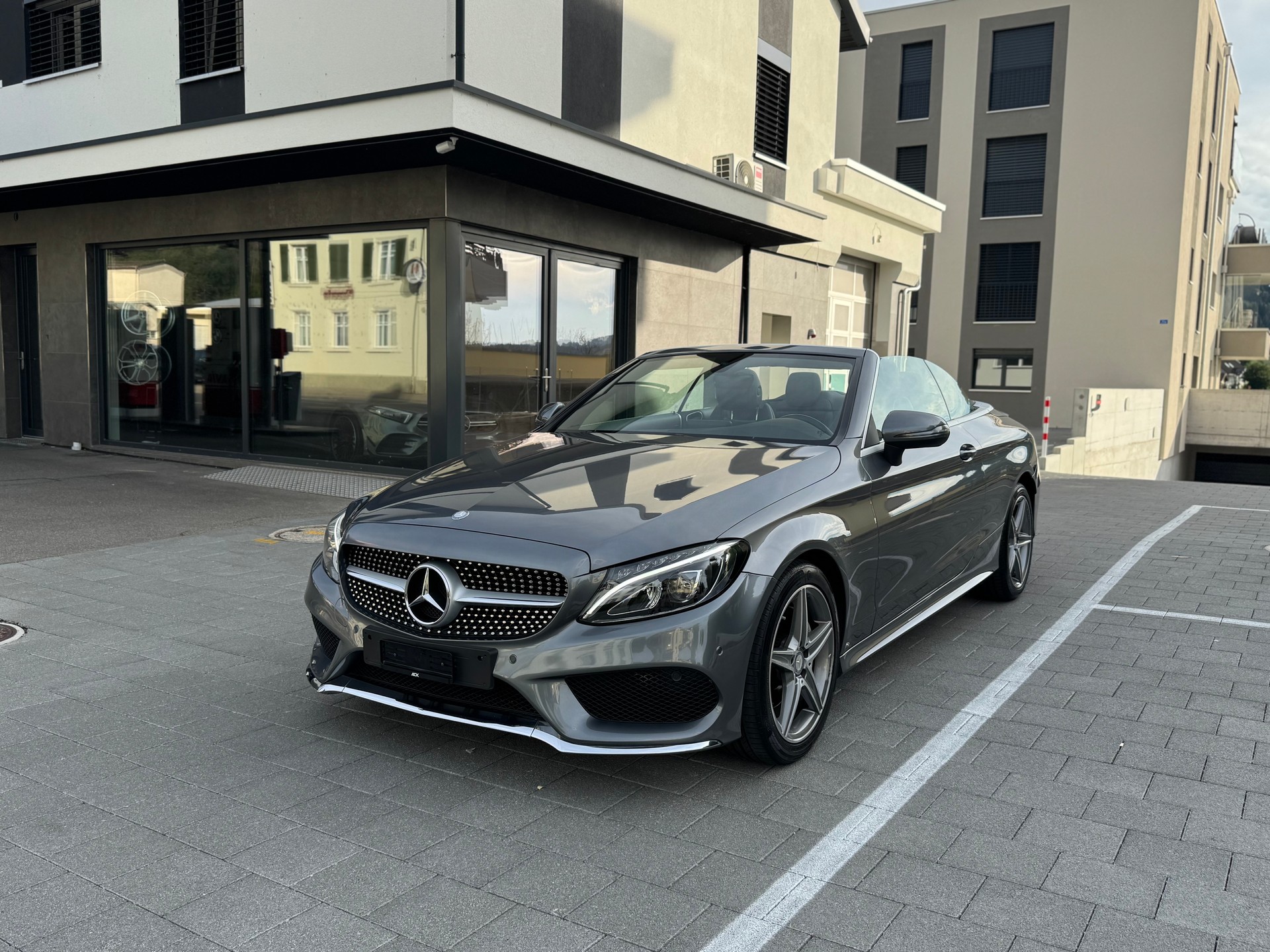MERCEDES-BENZ C 180 Cabriolet AMG Line 9G-Tronig