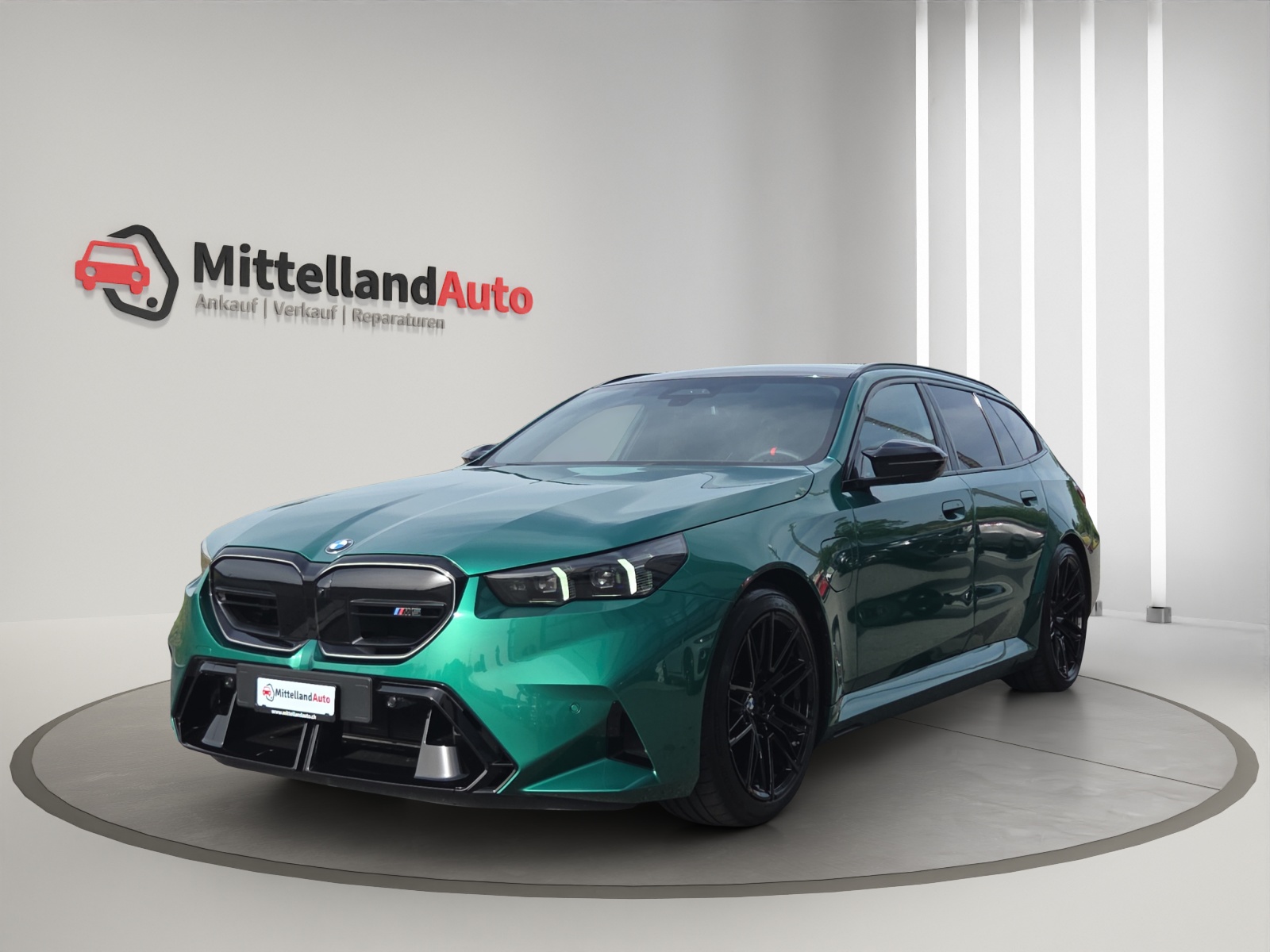 BMW M5 xDrive Touring