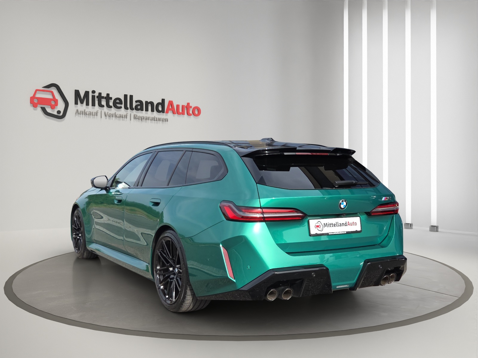 BMW M5 xDrive Touring-image-13