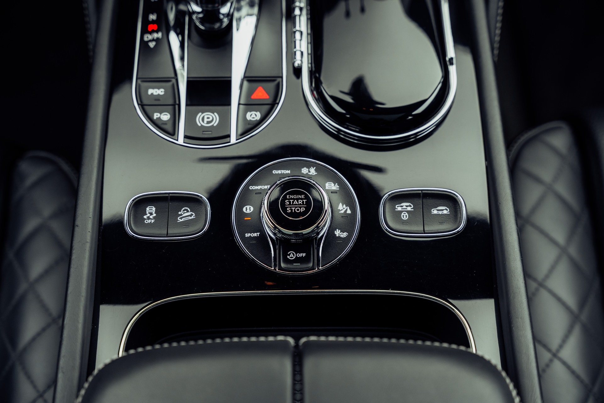 BENTLEY Bentayga W12 Anthracite-image-17