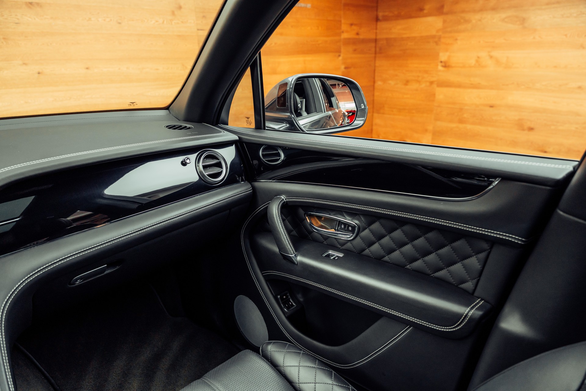 BENTLEY Bentayga W12 Anthracite-image-11