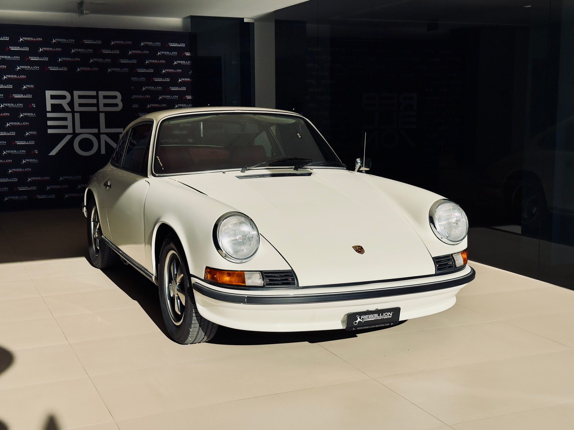PORSCHE 911 2.7 Backdate to 2.4 S-showroom-element-2