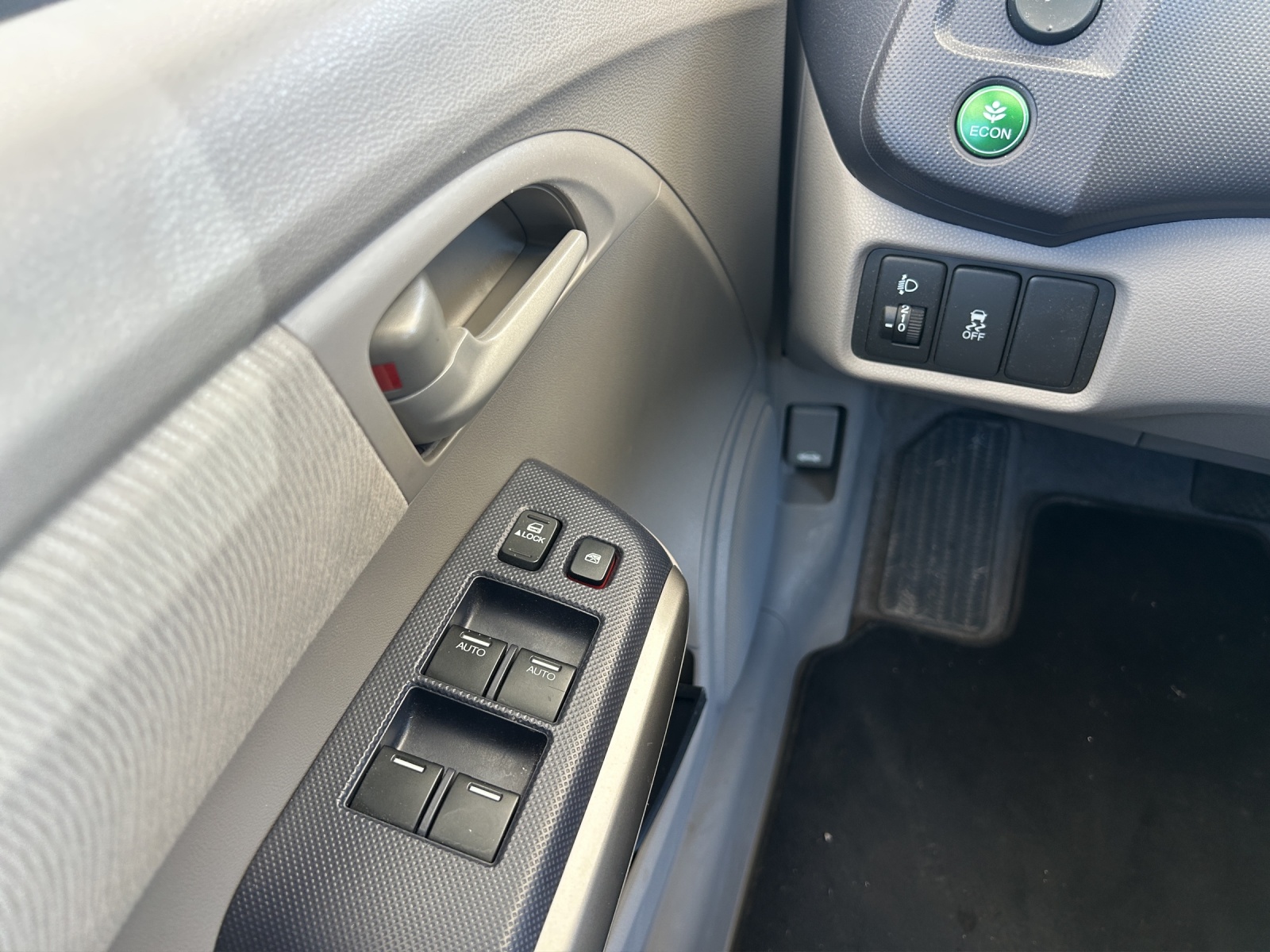 HONDA Insight 1.3i Hybrid Elegance CVT-image-12