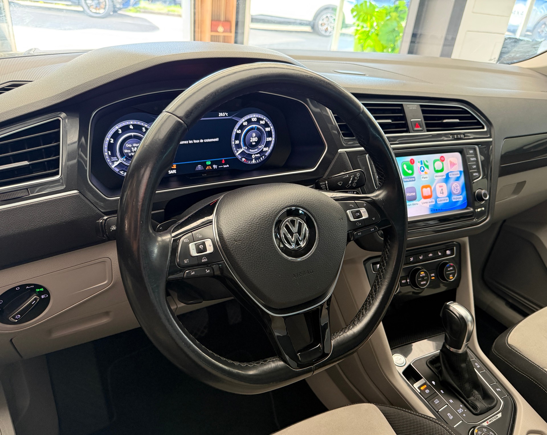 VW Tiguan 2.0TSI Highline 4Motion DSG R-Line-image-6