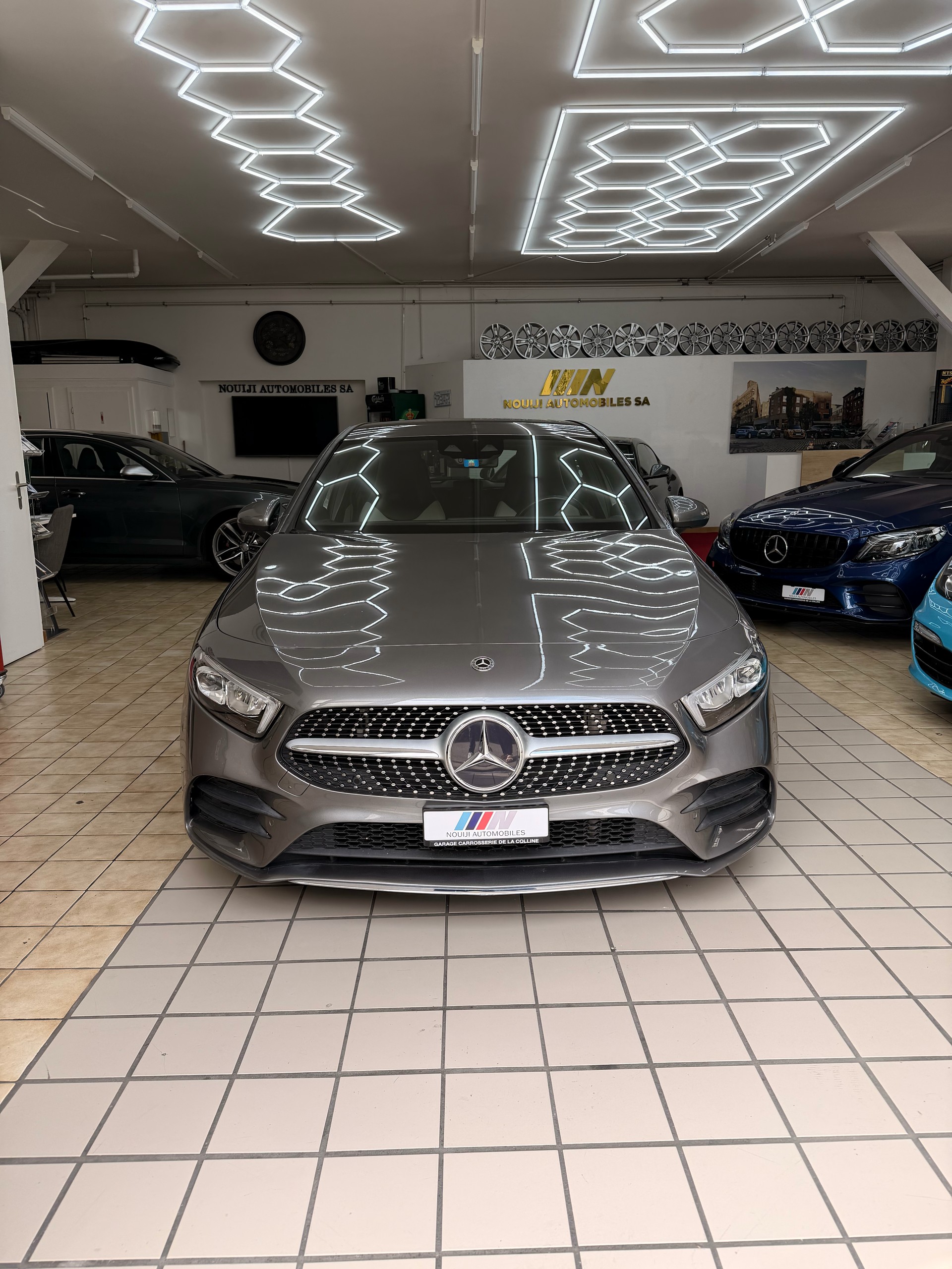 MERCEDES-BENZ A 250 AMG Line 7G-DCT