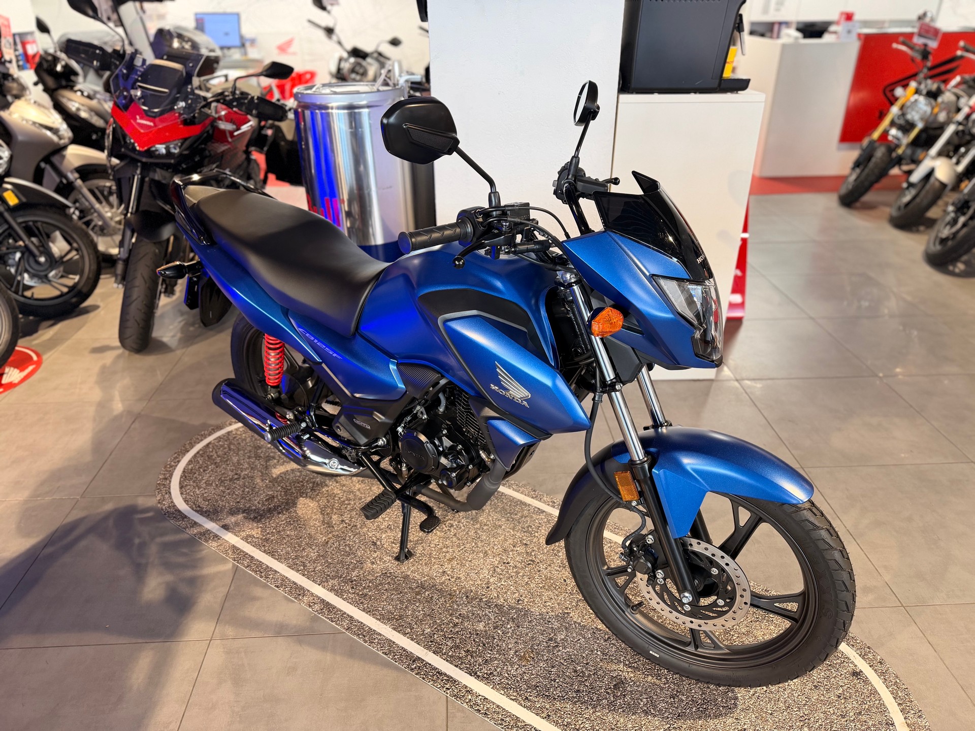 HONDA CBF 125-image-1