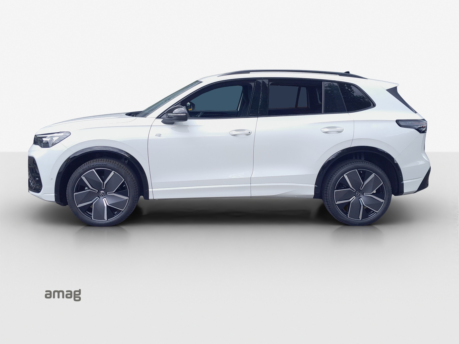 VW Tiguan 2.0 TDI SCR R-Line 4Motion DSG-showroom-element-1