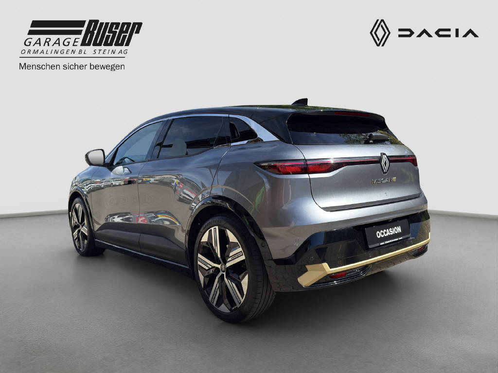 RENAULT Megane-showroom-element-2
