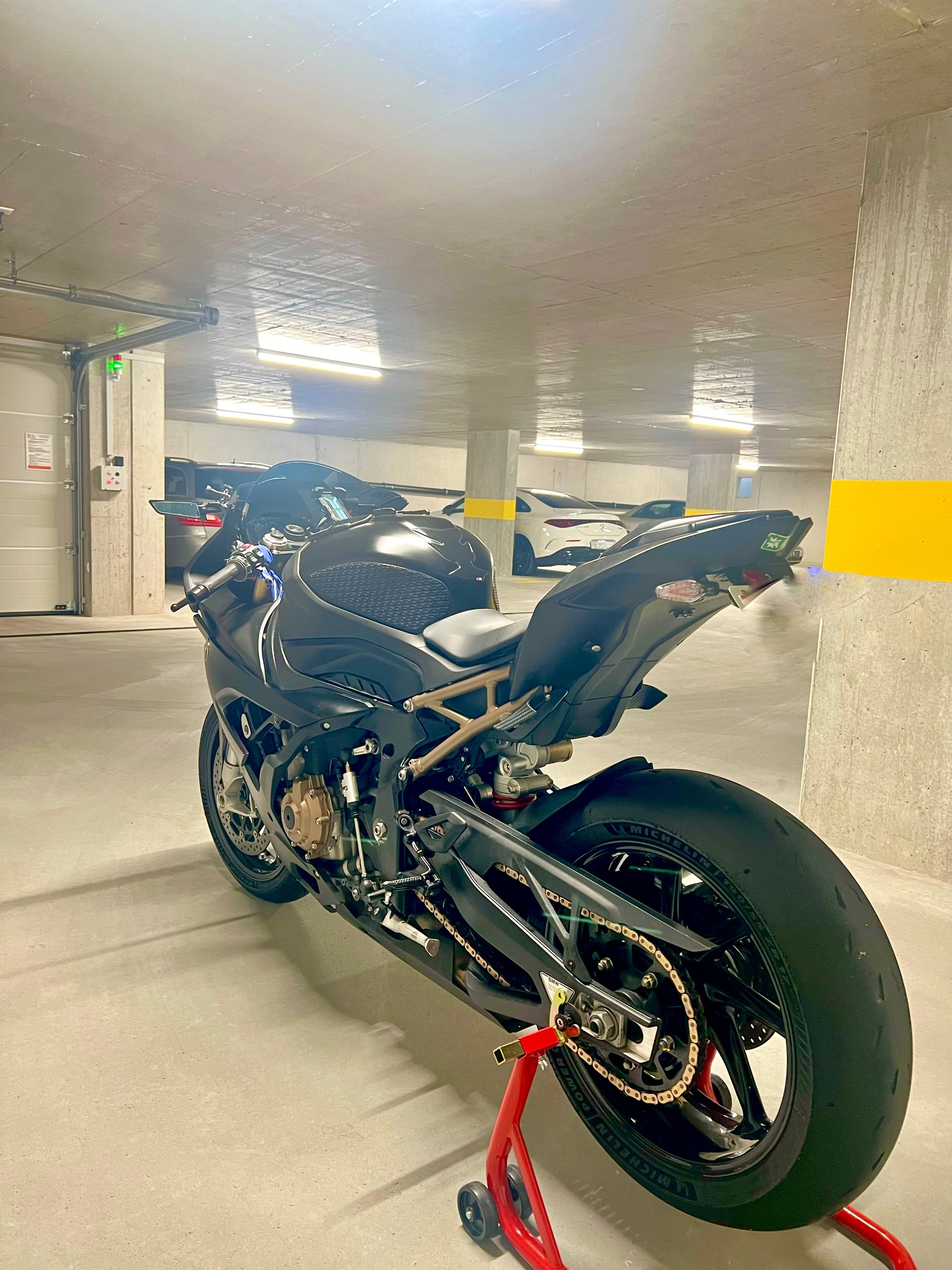 BMW S 1000 RR 1of10 Sonderedition-image-2