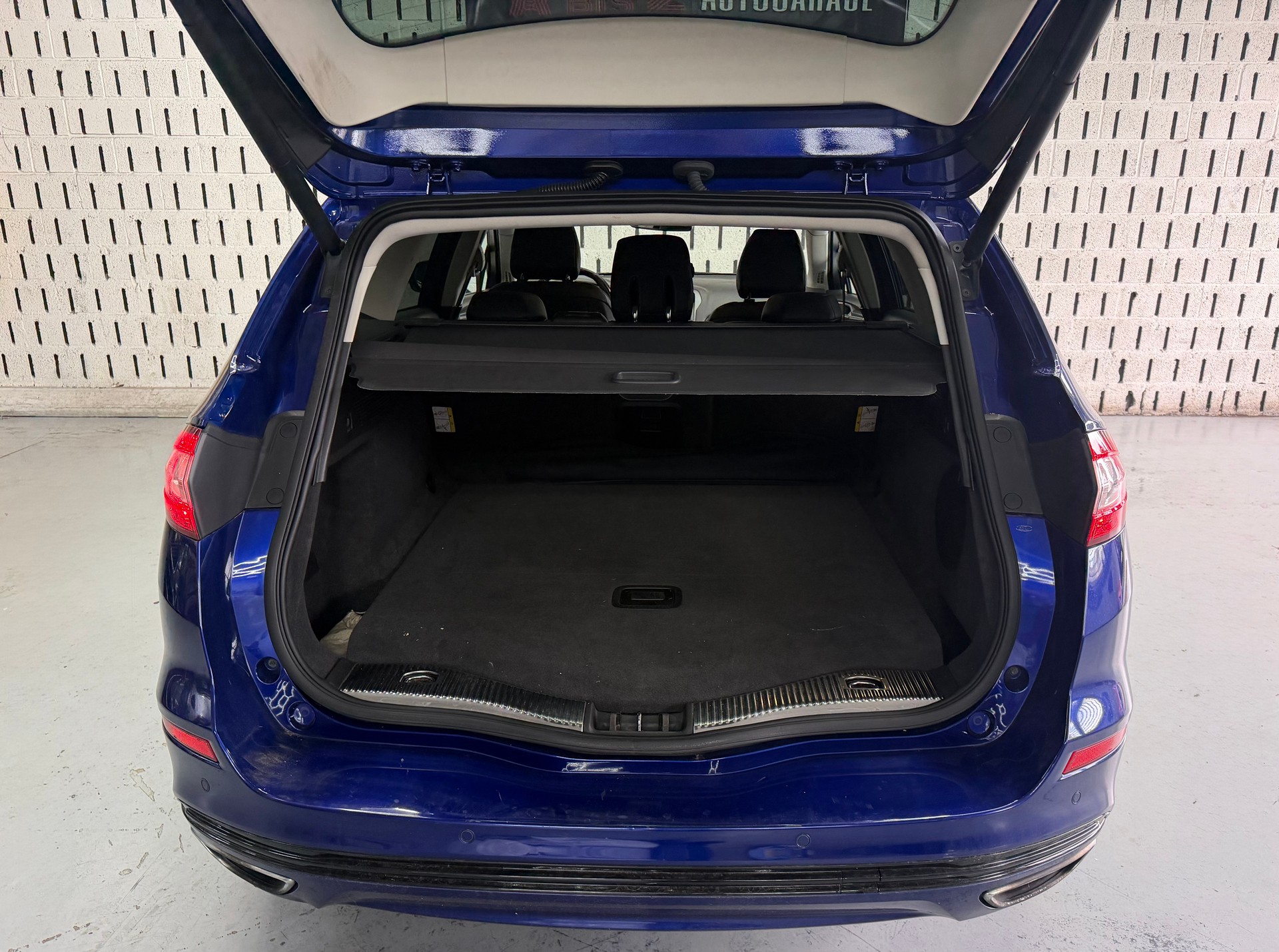 FORD Mondeo 2.0 TDCi Titanium AWD PowerShift-image-15