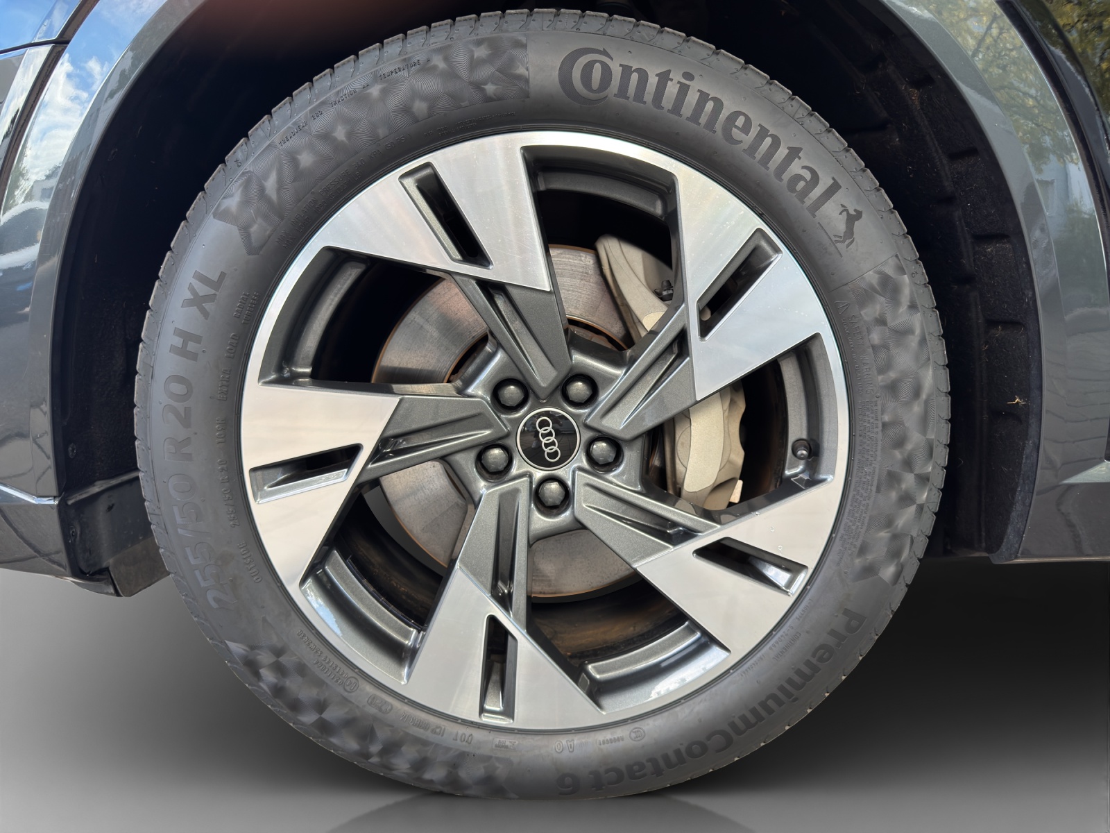 AUDI e-tron 50 Advanced quattro-image-13