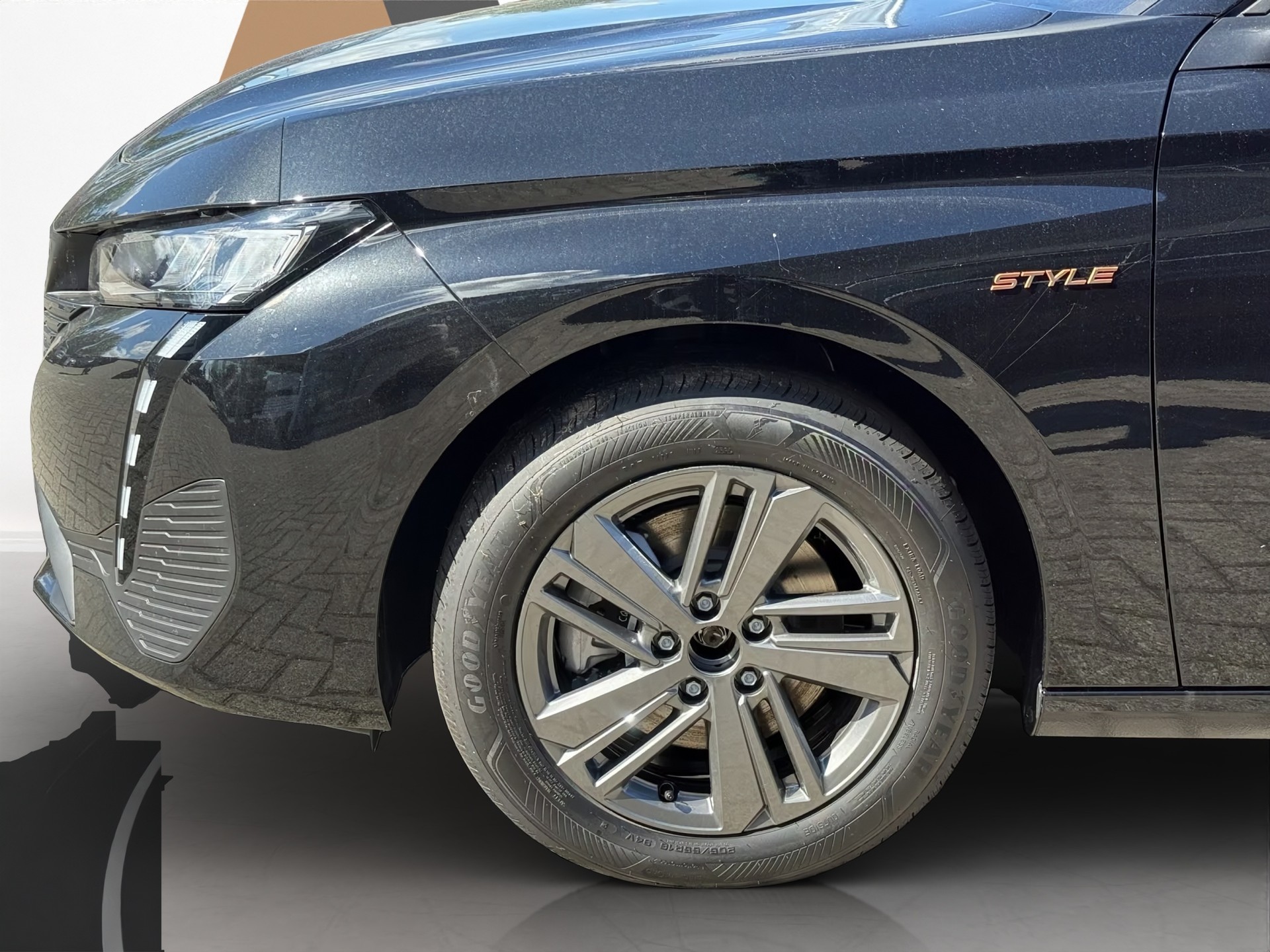 PEUGEOT 308 SW 1.2 Hybrid Style-image-23