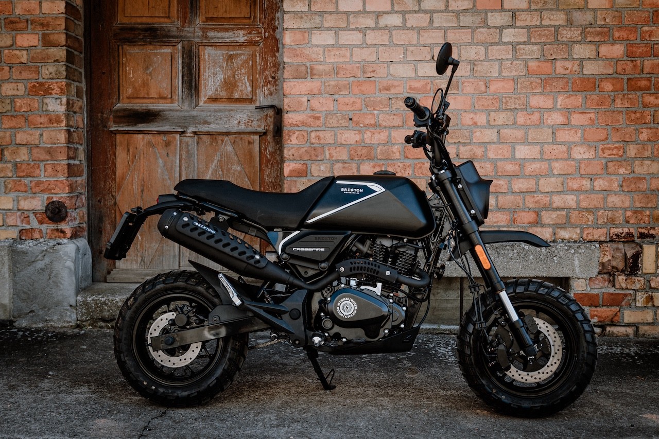 BRIXTON CROSSFIRE 125 XS - GRATIS LIEFERUNG-image-0