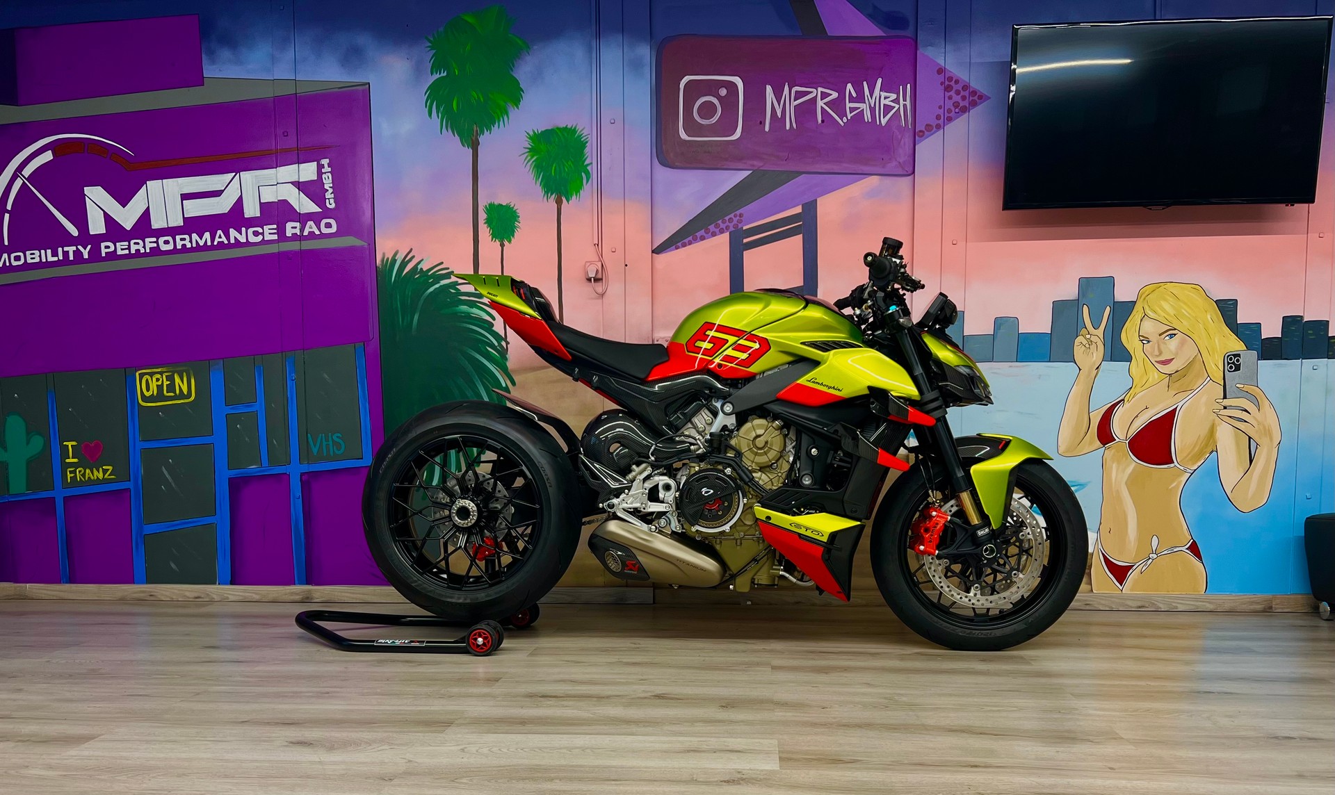 DUCATI STREETFIGHTER V4 S