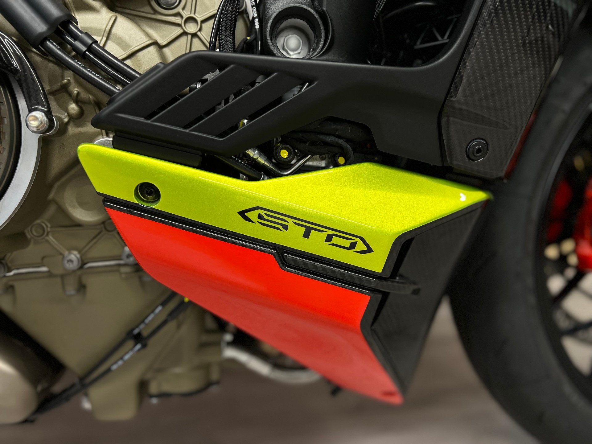 DUCATI STREETFIGHTER V4 S-image-4