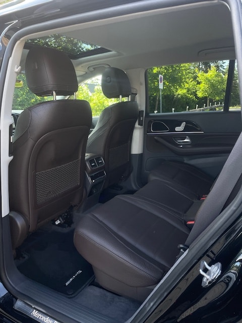 MERCEDES-BENZ GLS 350 d 4Matic AMG Line 9G-Tronic-image-26
