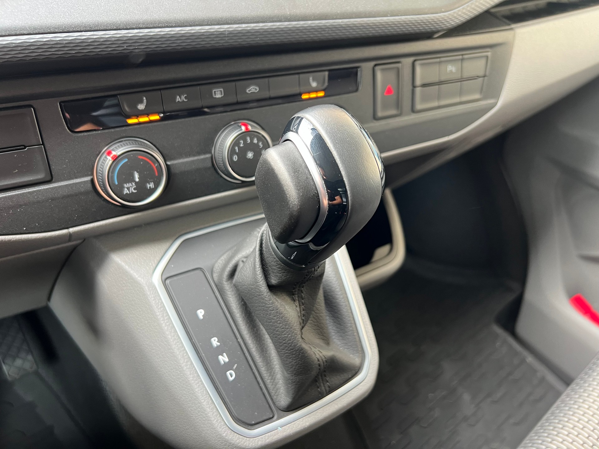 VW T6.1 ABTe-image-13